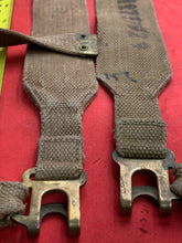 Charger l'image dans la galerie, Original WW2 Pattern British Army L Straps Pair - 37 Pattern Webbing Haversack - The Militaria Shop
