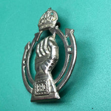 Load image into Gallery viewer, Original WW2 Royal Armoured Corps - Kings Crown British Army Cap Badge - The Militaria Shop