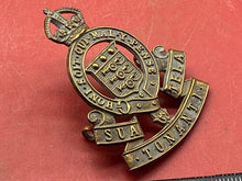 Charger l'image dans la galerie, British Army WW1 / WW2 Royal Army Ordnance Corps Cap Badge with Rear Lugs. - The Militaria Shop