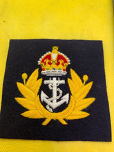Charger l'image dans la galerie, British Royal Navy Embroidered Blazer Badge - The Militaria Shop