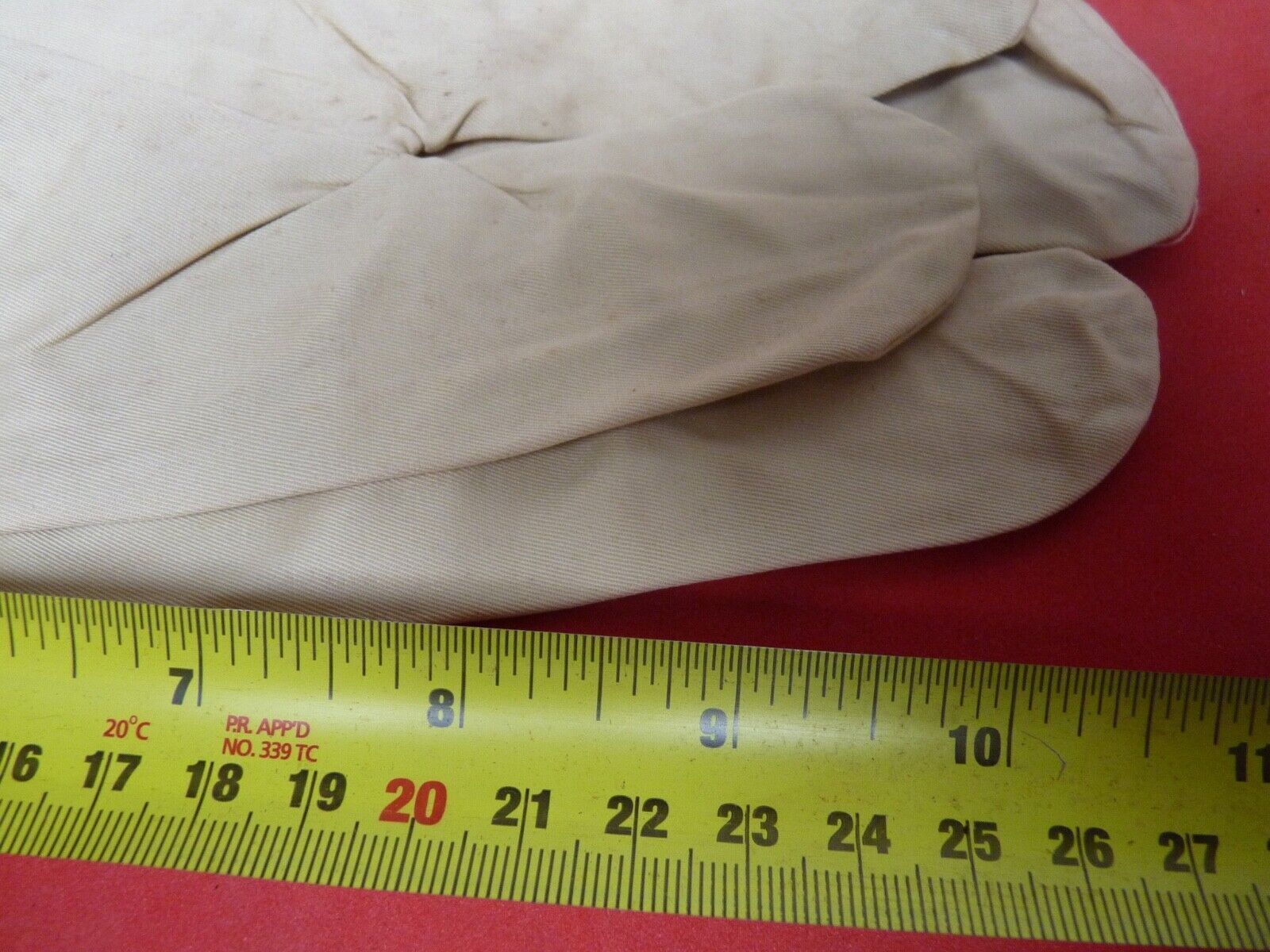 Original WW2 British Army Gunners Winter White Gloves - 1942 - The Militaria Shop