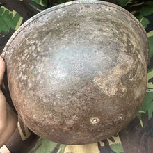 Charger l'image dans la galerie, Original WW2 British / Canadian Army Mk3 Turtle Helmet - The Militaria Shop