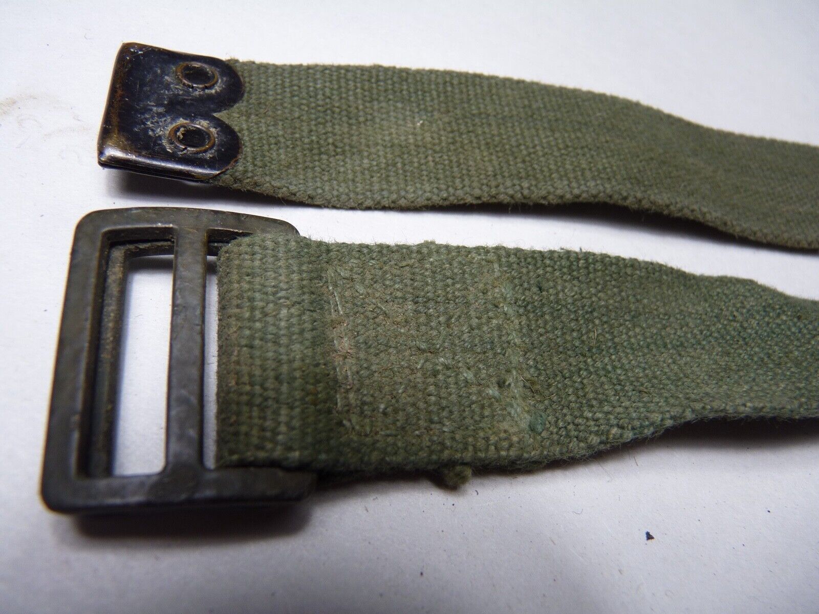 Original WW2 British Army 44 Pattern Shoulder / Extended Equipment Strap - 1945 - The Militaria Shop