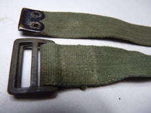 Charger l'image dans la galerie, Original WW2 British Army 44 Pattern Shoulder / Extended Equipment Strap - 1945 - The Militaria Shop