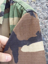 Charger l'image dans la galerie, Genuine US Army Camouflaged BDU Battledress Uniform - 37 to 41 Inch Chest - The Militaria Shop