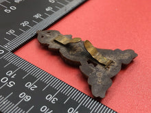 Charger l'image dans la galerie, Original WW2 British Army Cap Badge - Royal Pioneer Corps - Plastic Economy - The Militaria Shop