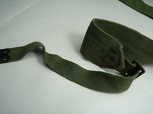 Lade das Bild in den Galerie-Viewer, Original WW2 British Army 44 Pattern Shoulder Cross Straps Set - 1945 Dated - The Militaria Shop