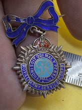 Load image into Gallery viewer, Original WW1 / WW2 Royal Army Service Corps Silver Marked Sweetheart Brooch - The Militaria Shop