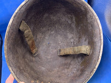 Lade das Bild in den Galerie-Viewer, Original WW2 British Army / Canadian Army Mk3 Turtle Combat Helmet - The Militaria Shop