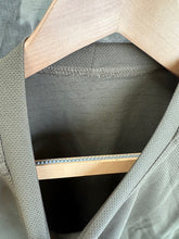 Charger l'image dans la galerie, British Army Thermal Underwear T-Shirt Short Sleeve - New Old Stock - 160/80 - The Militaria Shop