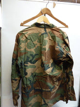 Load image into Gallery viewer, Genuine US Airforce Camouflaged BDU Battledress Uniform - 33 to 37 Inch Chest - The Militaria Shop
