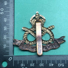 Load image into Gallery viewer, Original WW2 British Army South Staffordshire Regiment Cap Badge - The Militaria Shop