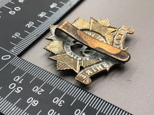 Load image into Gallery viewer, Original WW2 British Army Bedfordshire Regiment Cap Badge - The Militaria Shop