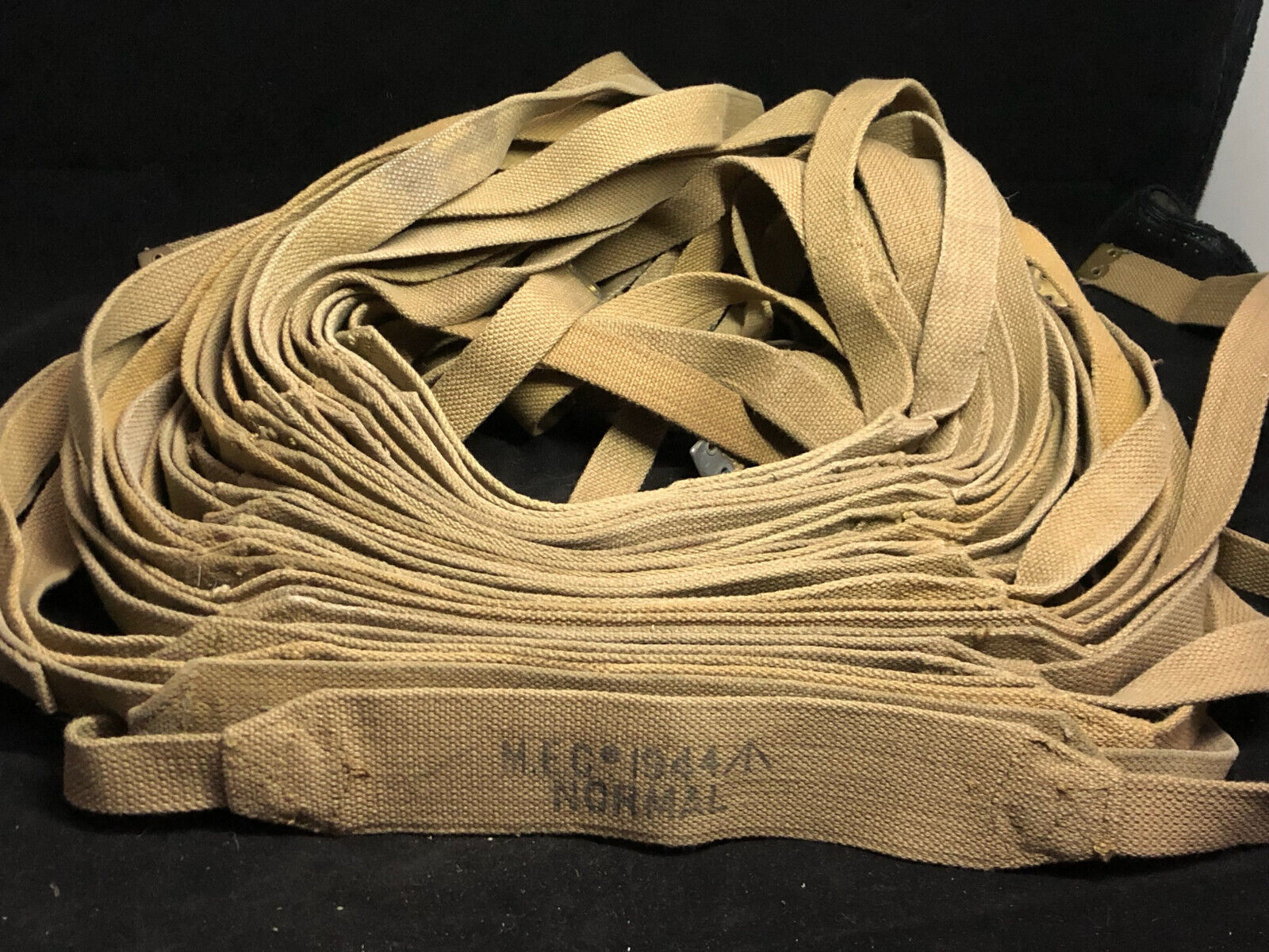 Original WW2 British Army 37 Pattern Shoulder Strap - Wartime Dated Size Normal - The Militaria Shop