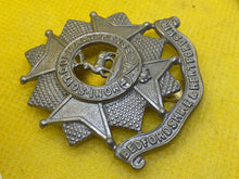 Load image into Gallery viewer, WW1 / WW2 British Army BEDFORDSHIRE & HERTFORDSHIRE White Metal Cap Badge. - The Militaria Shop
