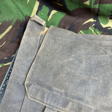 Charger l'image dans la galerie, British Army / RAF 37 Pattern Large Pack - WW2 Pattern -Used Condition Original - The Militaria Shop