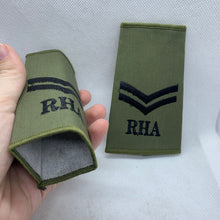 Load image into Gallery viewer, RHA Royal Horse OD Green Rank Slides / Epaulette Pair Genuine British Army - NEW - The Militaria Shop