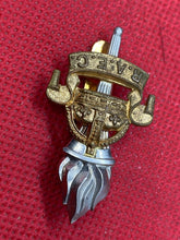 Load image into Gallery viewer, British Army WW2 Royal Army Education Corps Cap Badge - The Militaria Shop