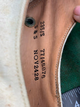 Charger l'image dans la galerie, Original WW2 British Army Women's White Summer Shoes - ATS WAAF - Size 235s - The Militaria Shop