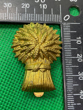 Charger l'image dans la galerie, British Army - Lothian's and Border Horse Cap Badge - The Militaria Shop