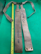 Charger l'image dans la galerie, Original WW2 Pattern British Army L Straps Pair - 37 Pattern Webbing Haversack - The Militaria Shop