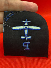 Charger l'image dans la galerie, Unissued WOMEN'S ROYAL NAVY WRNs Trade Badge - Photographer - B41 - The Militaria Shop