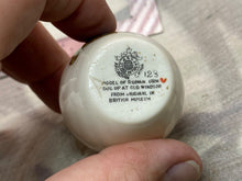 Lade das Bild in den Galerie-Viewer, Original Vintage Crested China Ware Vase - COWES - Isle of Wight - The Militaria Shop