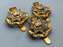 Load image into Gallery viewer, Genuine British Army East Surrey Regiment Cap Badge - The Militaria Shop