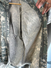 Charger l'image dans la galerie, Vintage US Army Combat Uniform Tactical Digital Camouflage Jacket - Small / Long - The Militaria Shop