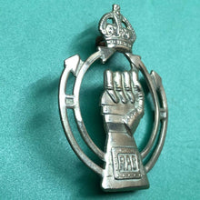 Load image into Gallery viewer, Original WW2 British Army Cap Badge - Royal Armoured Corps - Kings Crown - The Militaria Shop