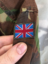 Load image into Gallery viewer, Size 190/104 - Vintage British Army DPM Lightweight Combat Jacket Smock - The Militaria Shop