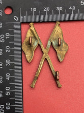 Load image into Gallery viewer, Original WW2 British Army Badge - Signallers Badge - The Militaria Shop