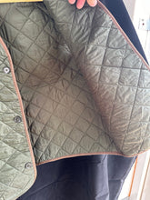 Lade das Bild in den Galerie-Viewer, Genuine British Army Green Cold Weather Combat Parka Jacket Liner Gilet - Size 2 - The Militaria Shop