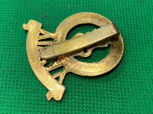 Lade das Bild in den Galerie-Viewer, British Army Queen's Crown 15th / 19th Lancers Regiment Cap Badge - The Militaria Shop