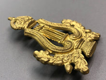 Load image into Gallery viewer, Original WW1 / WW2 British Army Musicians Cap Badge - The Militaria Shop