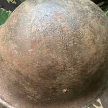 Charger l'image dans la galerie, Original WW2 British / Canadian Army Mk3 Turtle Helmet - The Militaria Shop