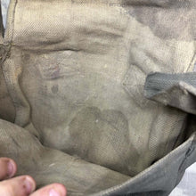 Charger l'image dans la galerie, Original WW2 British Army / RAF 37 Pattern Webbing Small Pack & L Straps Set - The Militaria Shop