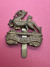 Load image into Gallery viewer, Original WW2 British Army Cap Badge - Royal Berkshire - The Militaria Shop