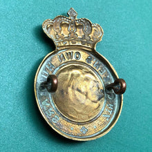Charger l'image dans la galerie, Original Victorian British Army Cap Badge - 7th Queen's Own Hussars - The Militaria Shop