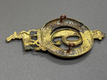Load image into Gallery viewer, Original British Army - 6 Regiment of Foot (Royal First Warwickshires) Cap Badge - The Militaria Shop