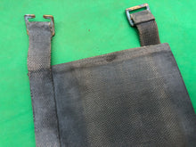 Charger l'image dans la galerie, Original British RAF Royal Air Force Water Bottle Carrier Harness WW2 37 Pattern - The Militaria Shop