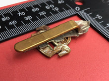 Load image into Gallery viewer, Original WW2 British Army Royal Army Education Corps RAEC Kings Crown Cap Badge - The Militaria Shop