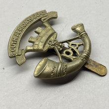 Load image into Gallery viewer, WW1 / WW2 British Army Somerset Light Infantry 1900-1 White Metal Cap Badge. - The Militaria Shop