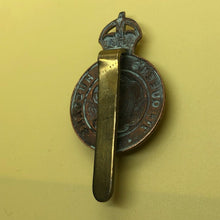 Load image into Gallery viewer, Original WW2 British Army Cap Badge - 7th Queen's Own Hussars - The Militaria Shop