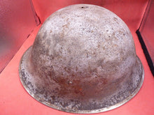 Charger l'image dans la galerie, Original WW2 British / Canadian Army Mk3 Turtle Helmet - The Militaria Shop