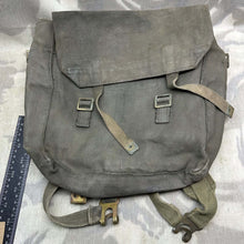 Charger l'image dans la galerie, Original WW2 British Army / RAF 37 Pattern Webbing Small Pack & L Straps Set - The Militaria Shop