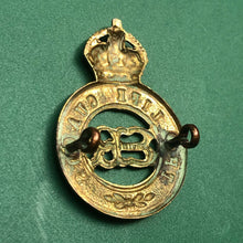 Load image into Gallery viewer, Original British Army Edward VIII The Life Guards Cap Badge - The Militaria Shop