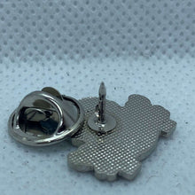 Charger l'image dans la galerie, 17th / 21st Lancers - NEW British Army Military Cap/Tie/Lapel Pin Badge #36 - The Militaria Shop