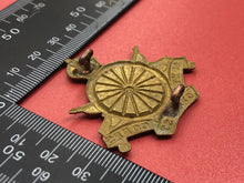 Load image into Gallery viewer, Original WW1 British Army Army Cyclist Corps Non Voided Cap Badge - The Militaria Shop