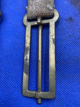 Charger l'image dans la galerie, Original WW2 British Army 37 Pattern Brace Adaptors Pair - 1942 Dated - The Militaria Shop